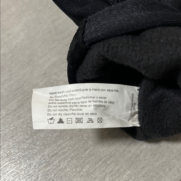 Isotoner Women's Black Spandex Stretch Cold Weather Gloves Fleece Lined, S/M - Picture 8 of 8